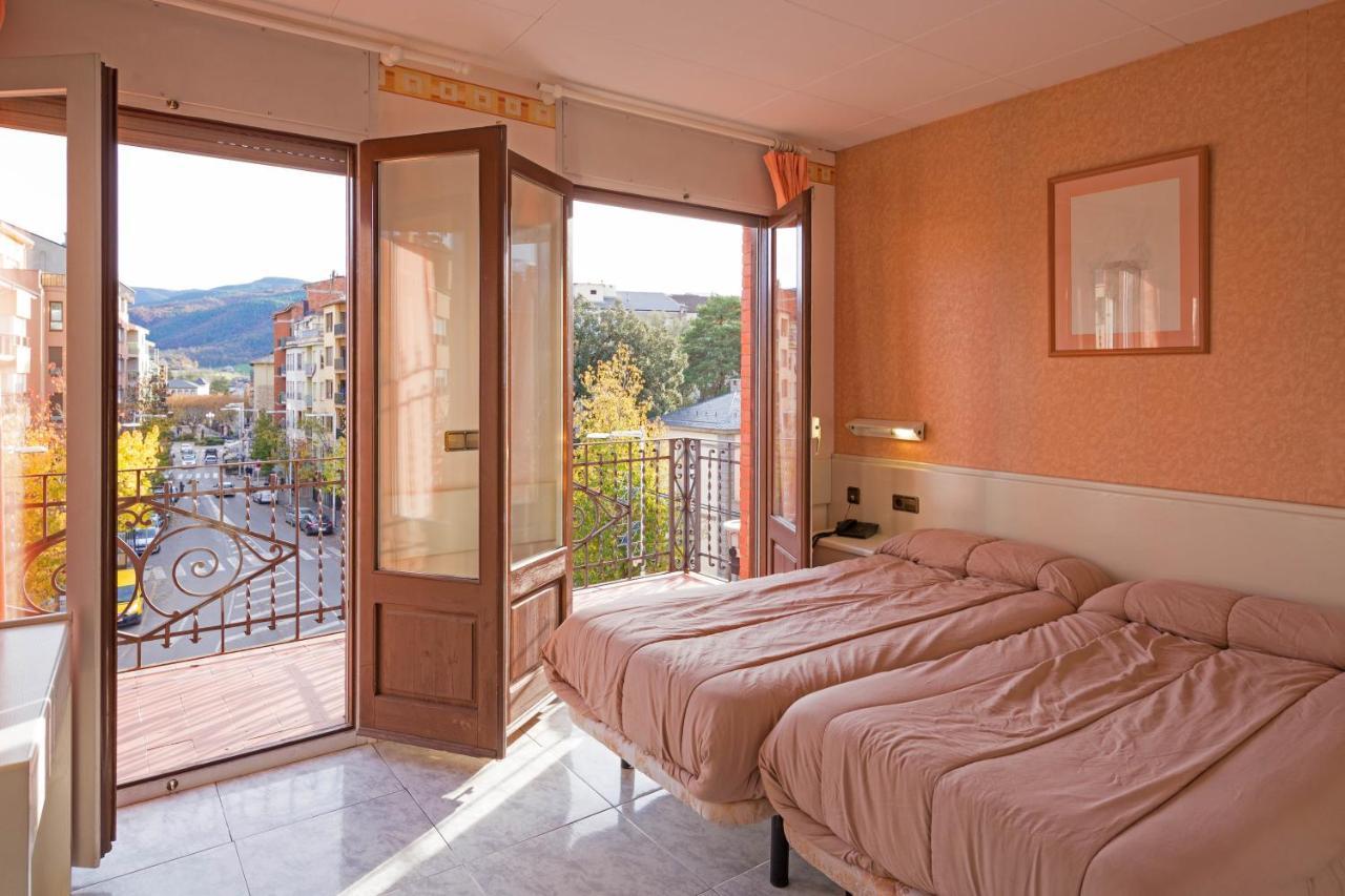 Hotel Avenida La Seu d'Urgell Exterior photo