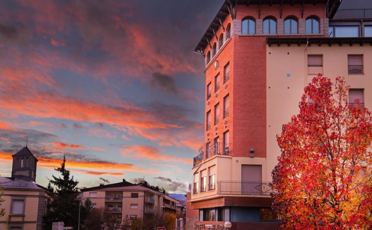 Hotel Avenida La Seu d'Urgell Exterior photo
